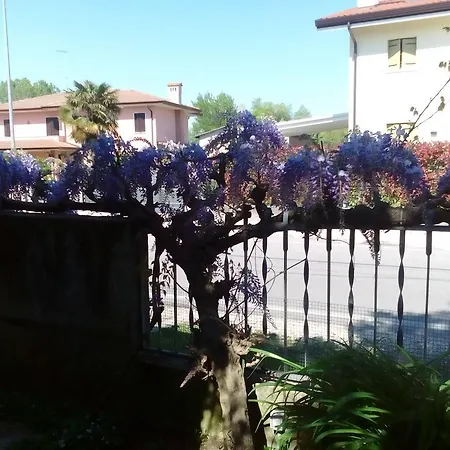Casa Della Nonna Apartment *