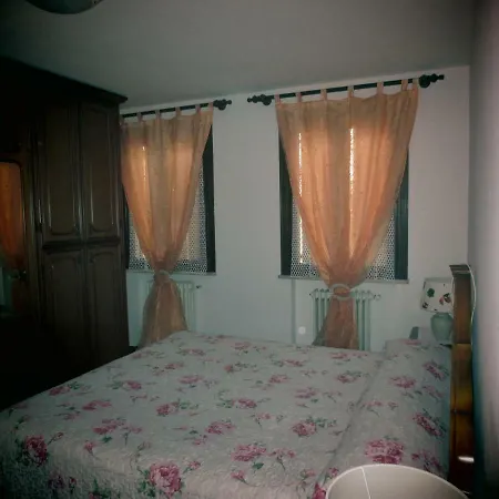 Casa Della Nonna Apartment *