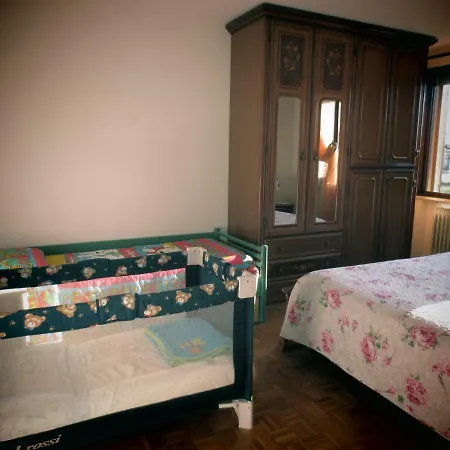 Casa Della Nonna Apartment *